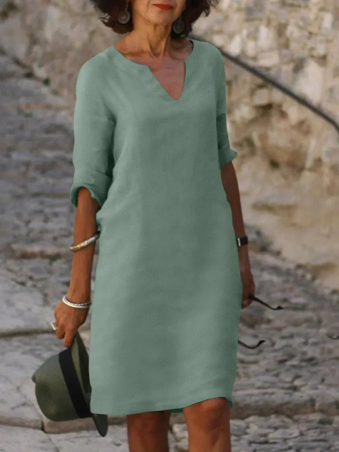 Suzan - Elegant Dress with V-Neck