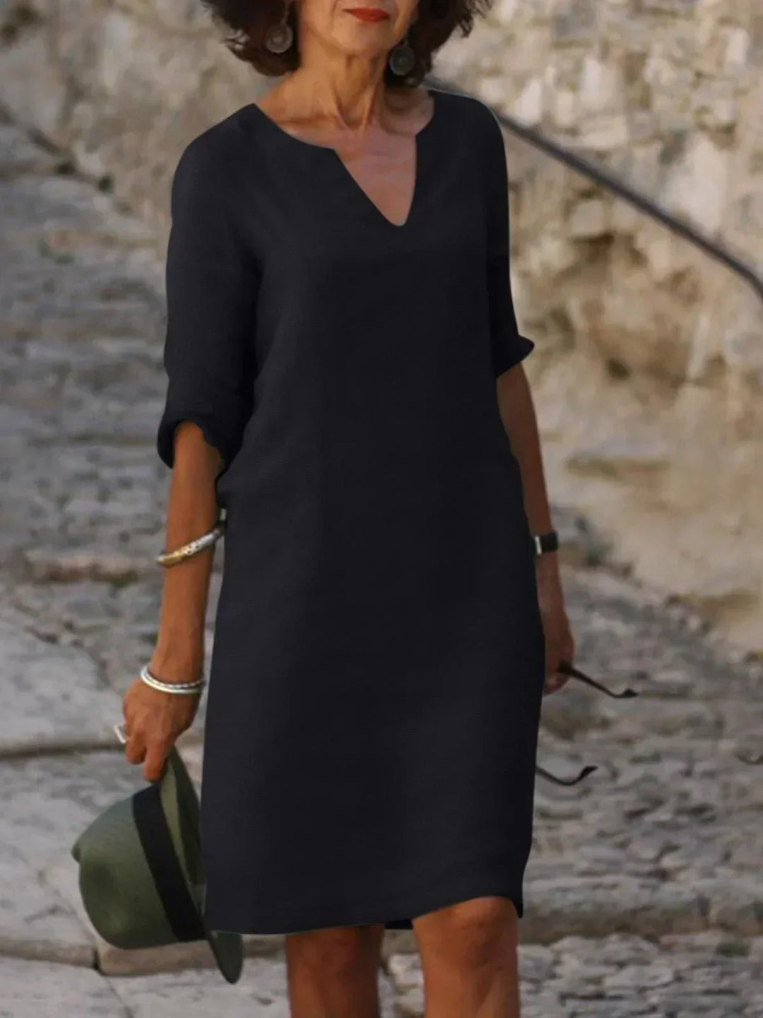 Suzan - Elegant Dress with V-Neck