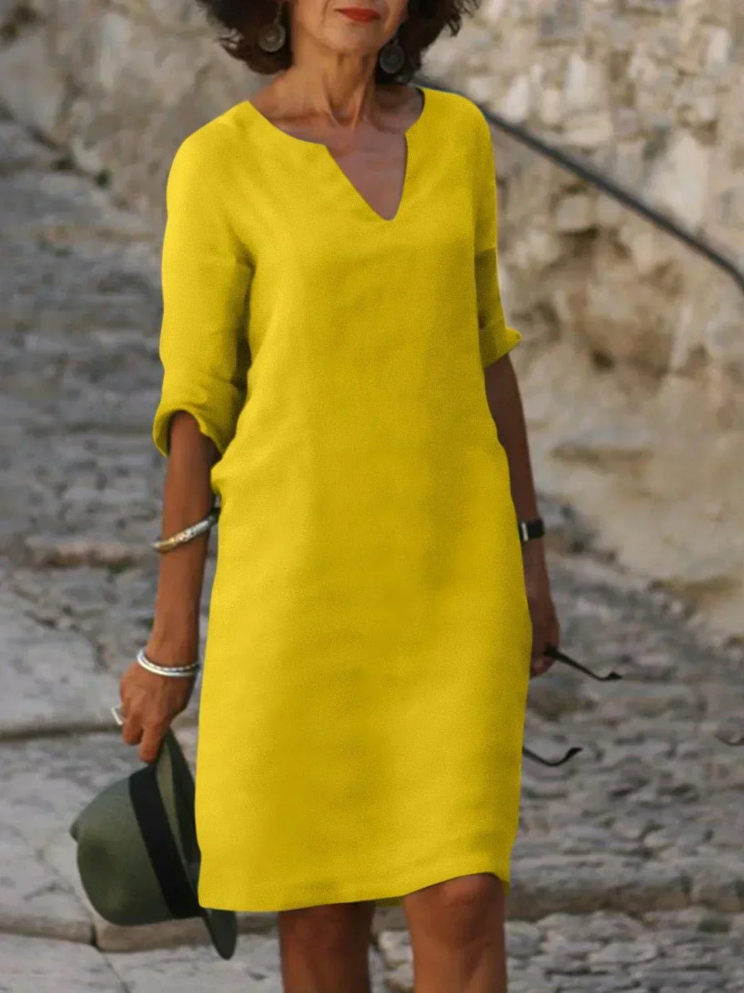 Suzan - Elegant Dress with V-Neck