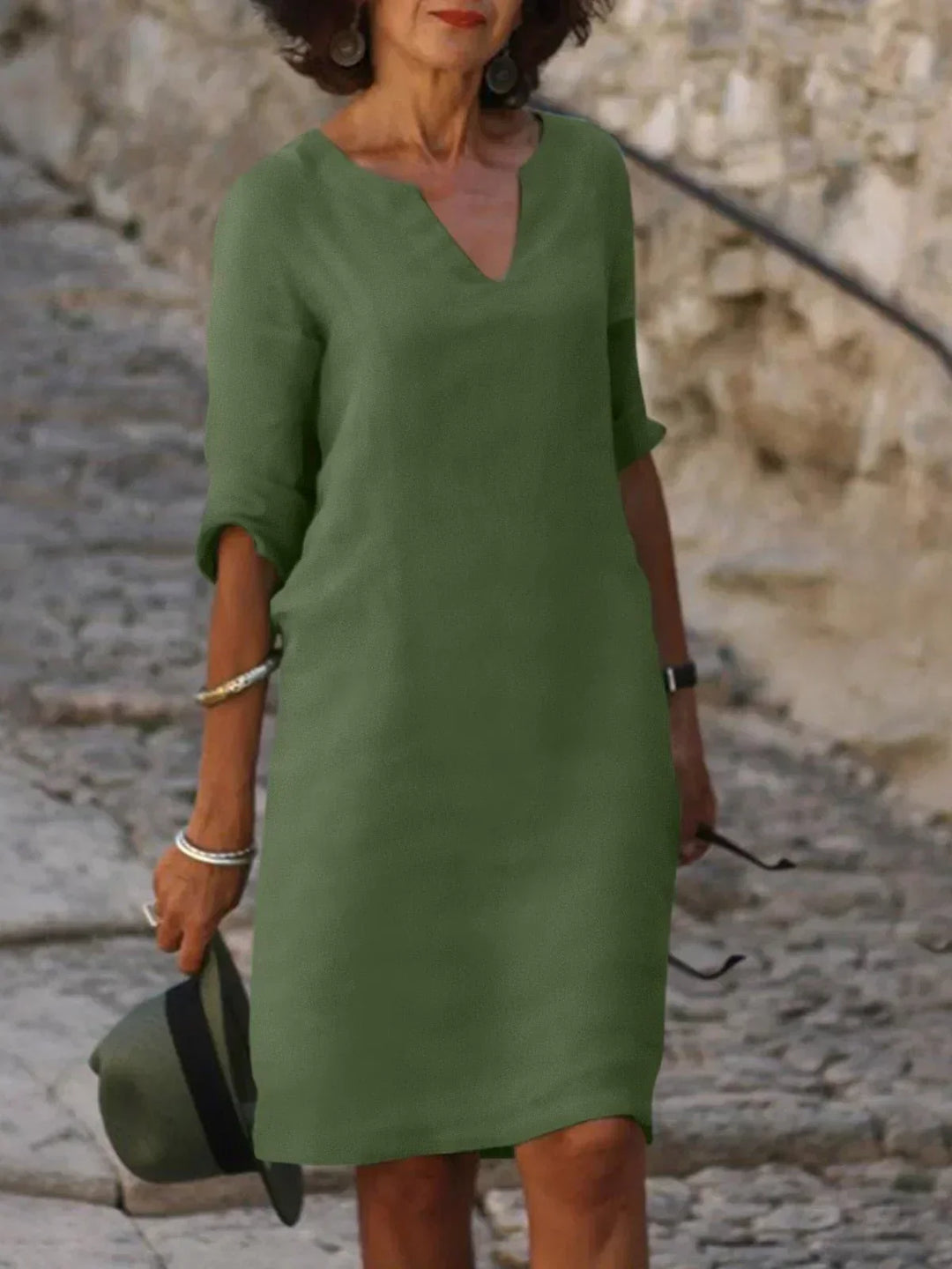 Suzan - Elegant Dress with V-Neck